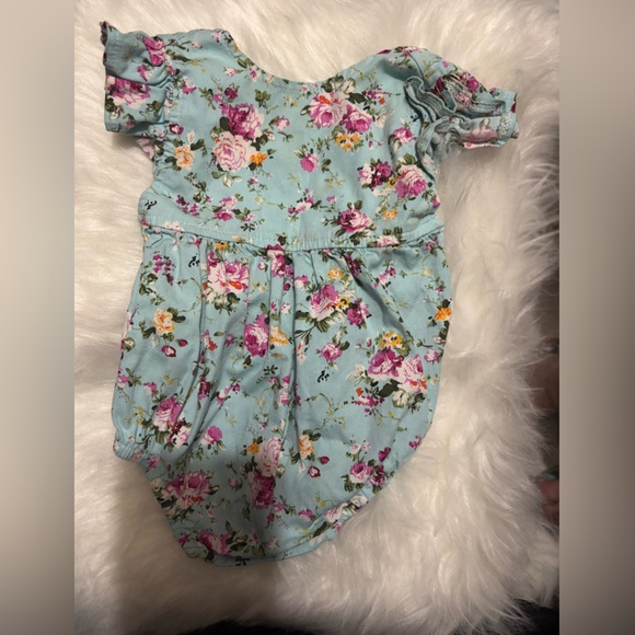 Other - Floral Sleeveless Romper